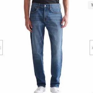 Lucky Brand 221 straight fit 30